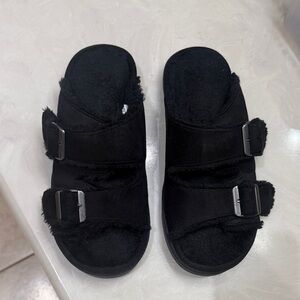 Black Fuzzy Slide Slippers with Buckles
